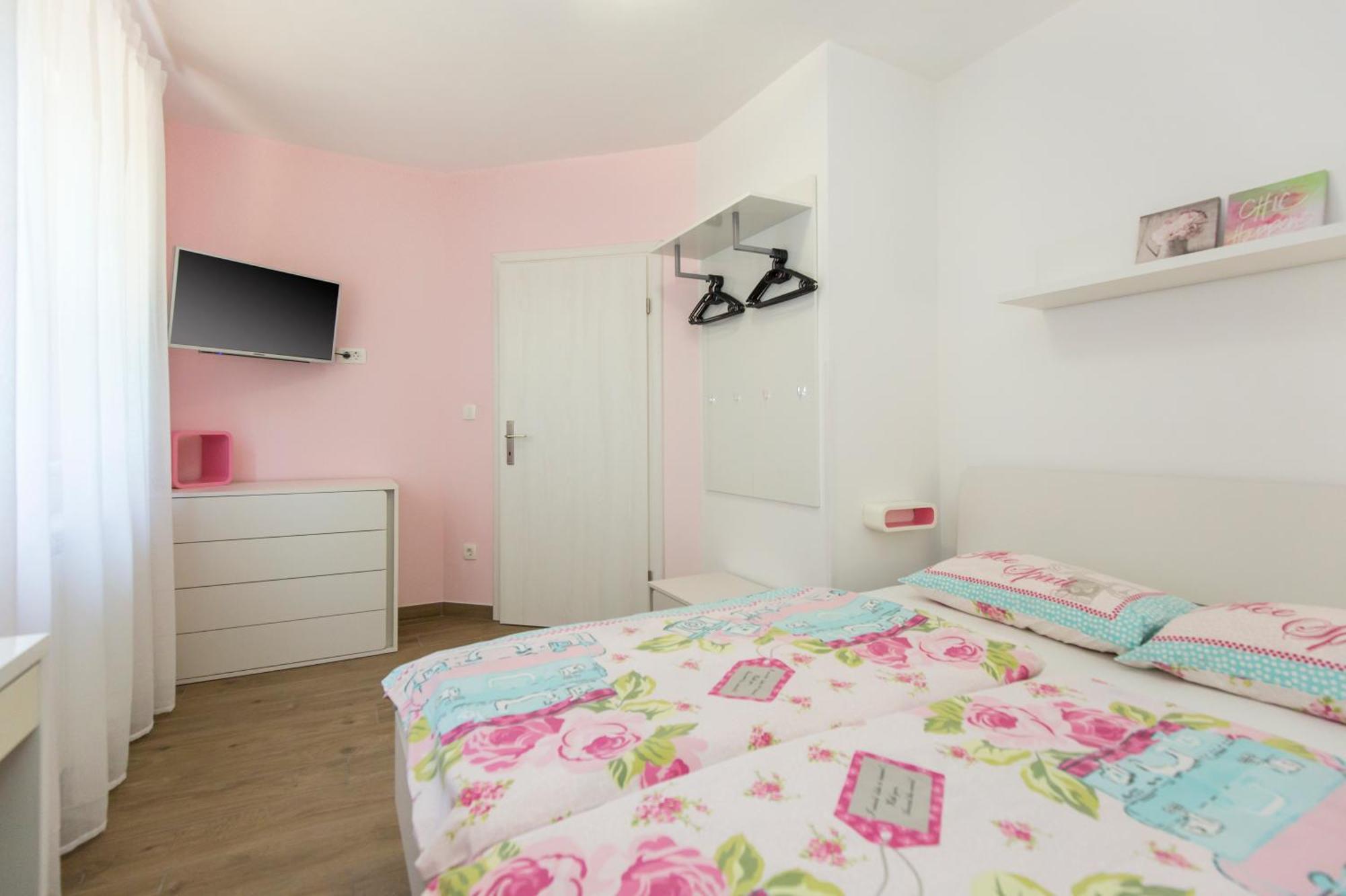 Holiday Home Rea ลาบิน ภายนอก รูปภาพ