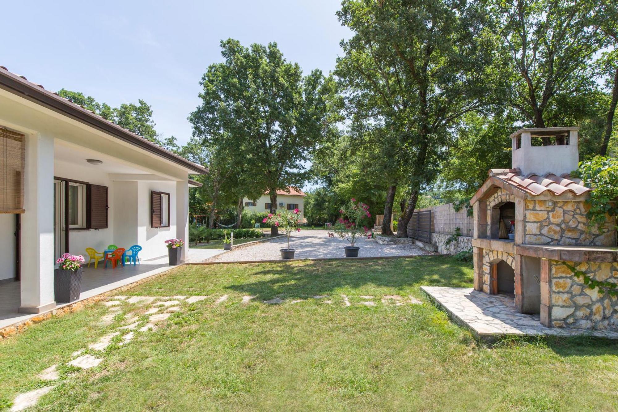 Holiday Home Rea ลาบิน ภายนอก รูปภาพ