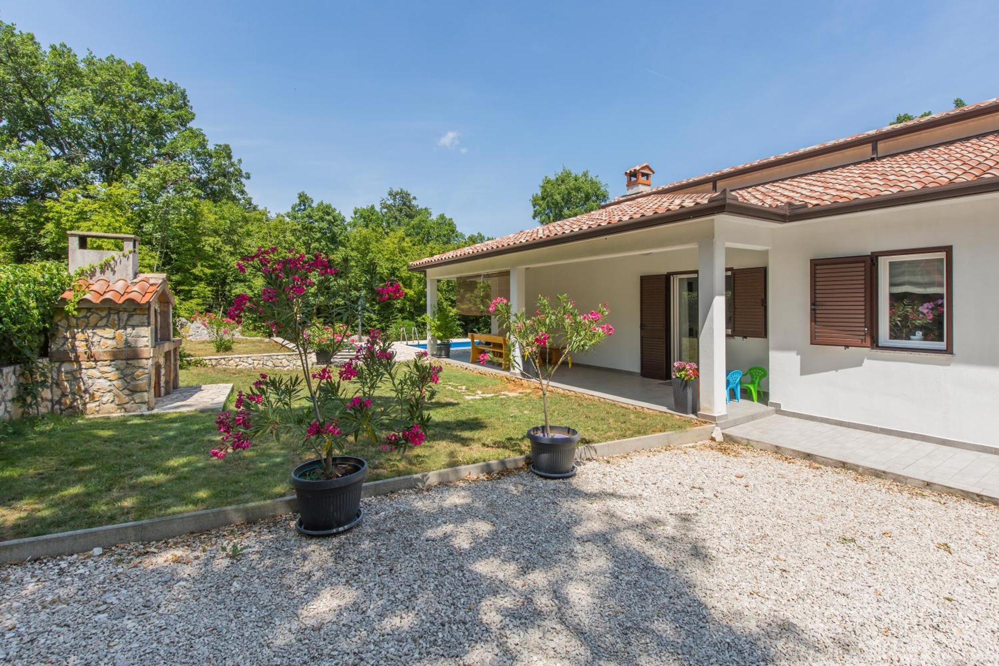 Holiday Home Rea ลาบิน ภายนอก รูปภาพ
