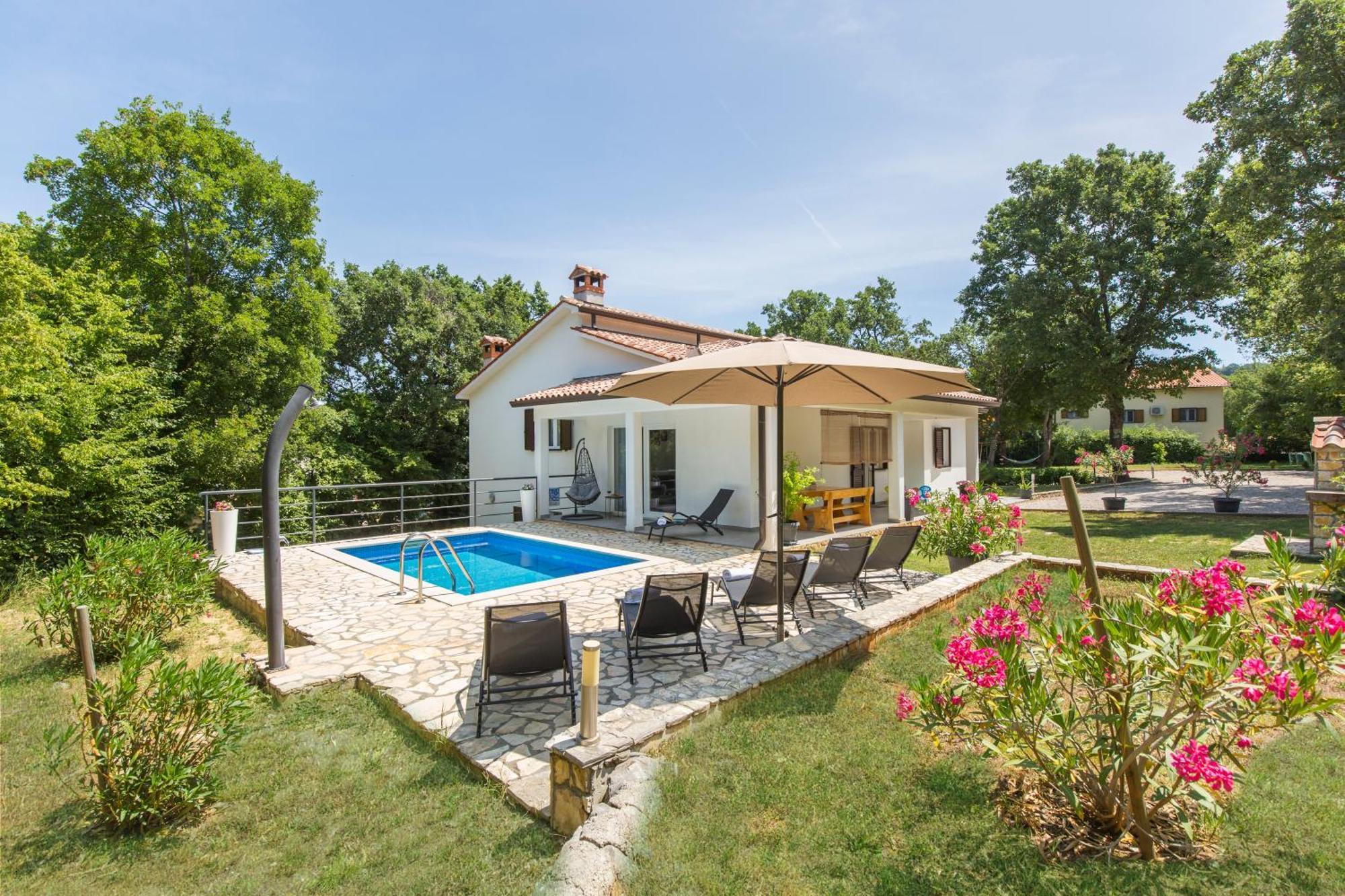 Holiday Home Rea ลาบิน ภายนอก รูปภาพ